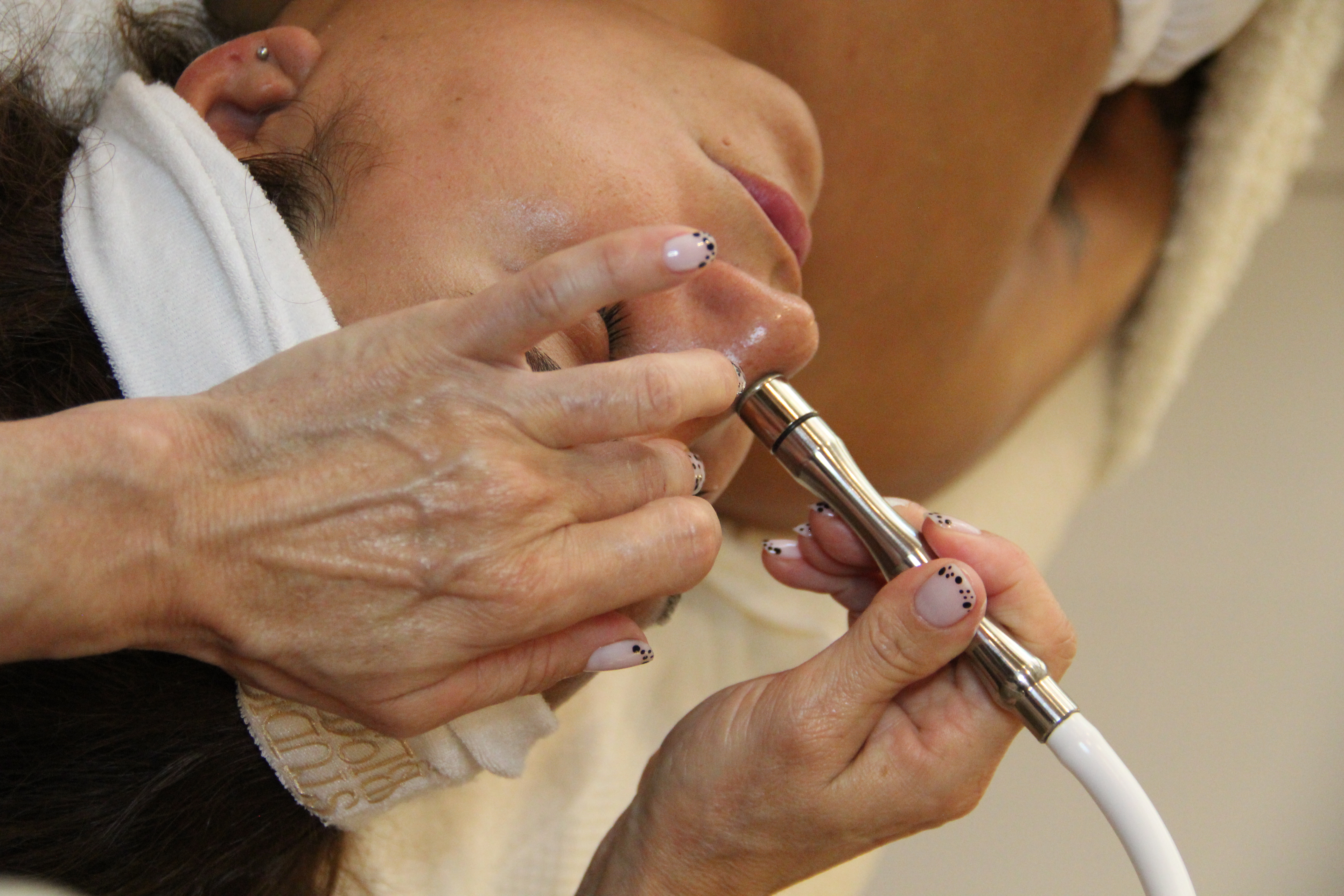Limpieza facial con aparatología